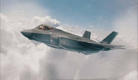 "F-35 là tiêm kích tốt nhất của thế kỷ 21, nó thậm chí là chiến đấu cơ xuất sắc nhất từng được tạo ra", chuyên mục quân sự của ấn phẩm Canada HotCars cho biết.