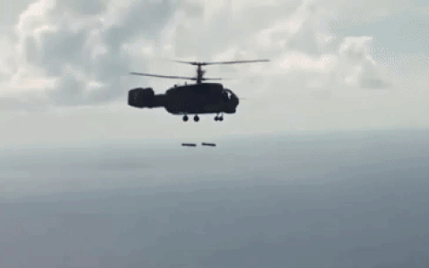 Loại trực thăng này cũng có khả năng mang theo vũ khí và có thể triển khai tấn công mục tiêu ngay khi chúng phát hiện ra đối phương. Thiết kế đồng trục cũng cho phép Ka-27 và Ka-28 hoạt động hiệu quả hơn trong các điều kiện khí hậu cực đoan. Nguồn ảnh: TL.