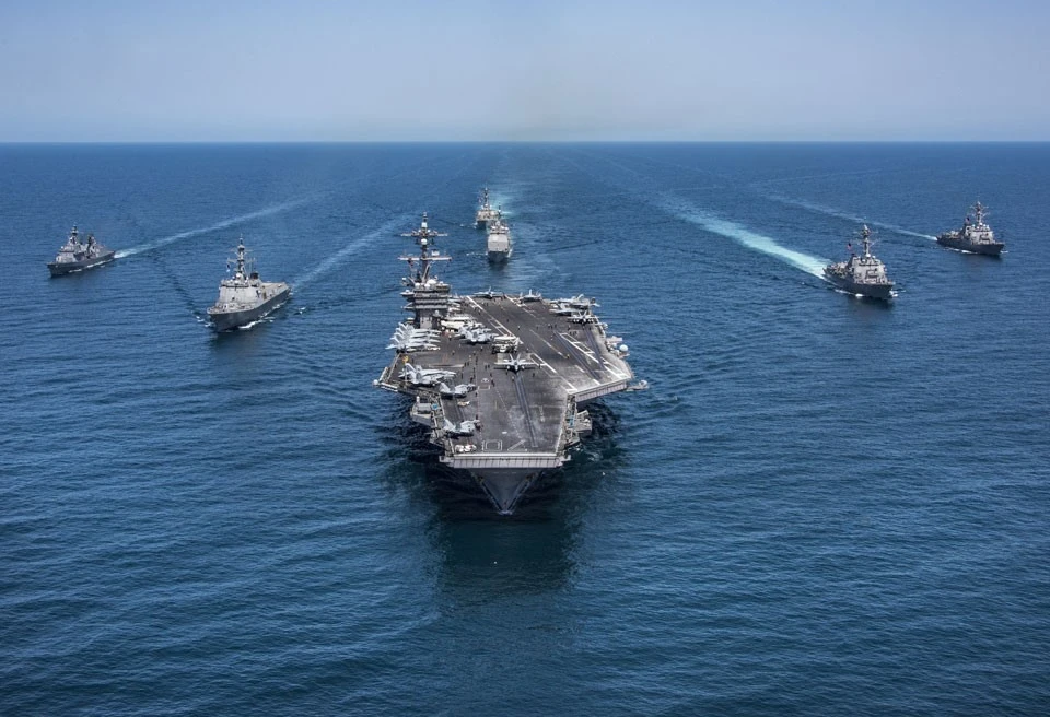 Sức mạnh vượt trội của tàu sân bay Mỹ vừa vào biển Đông