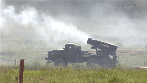 Tornado-G có thể bắn ra nhiều loại đạn như đạn rocket chứa đầu đạn con có khả năng dẫn đường, xuyên giáp, đạn rocket lắp đầu đạn nổ phá mảnh.