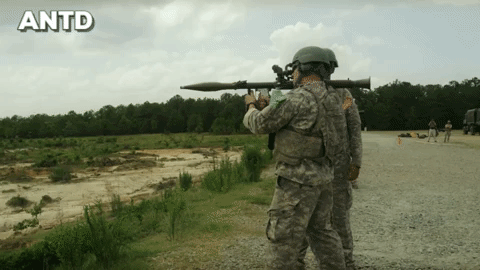 "Cơ chế sử dụng đơn giản, dễ chế tạo chính là lợi thế lớn nhất giúp RPG-7 trở thành vũ khí chống tăng vác vai tin cậy và phổ biến nhất thế giới", chuyên gia quân sự Nga A. Kotz đánh giá.