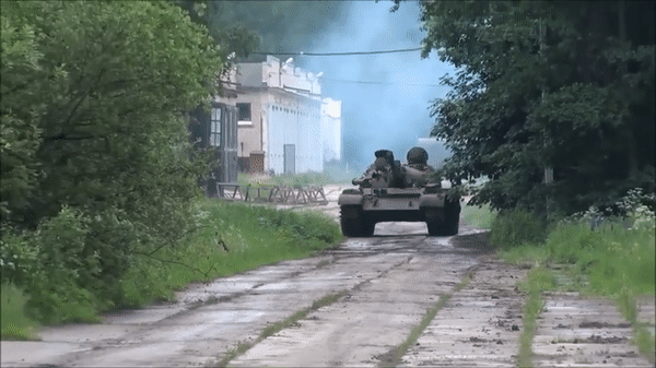 Tuy nhiên, trang bị hệ thống lái từ xa không phải vấn đề khó khăn với quân đội Nga và có thể được ứng dụng trong thời gian tới, giúp các xe bom tự sát cơ động tốt hơn.