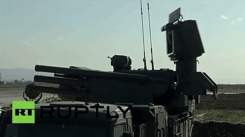 Trong khi đó Nga đã quyết định thu hồi bán đảo Crimea sau các cuộc khủng hoảng tại Ukraine vào năm 2014. Trước đó Kiev cho Moscow thuê các căn cứ tại bán đảo này.