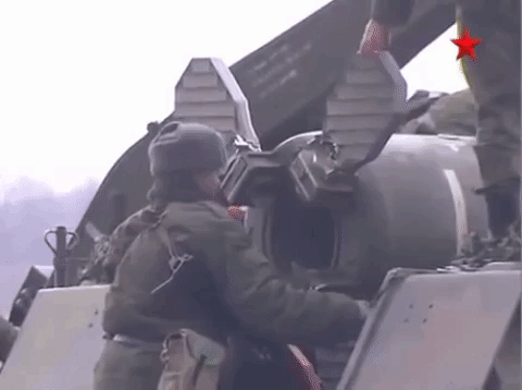 Trong số những vũ khí Ukraine đang sở hữu phải kể đến tên lửa đạn đạo cực kỳ nguy hiểm OTR-21 Tochka-U. Loại tên lửa được mệnh danh là "Dấu chấm hết" này có thể phá hủy cả binh đoàn xe tăng.
