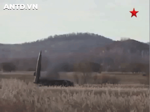 Tuy nhiên Ukraine ít khi công khai việc họ sử dụng loại tên lửa này vì lo ngại phản ứng từ dư luận do sức hủy diệt của chúng. Hình ảnh tên lửa Tochka-U được sử dụng tại miền Đông Ukraine.