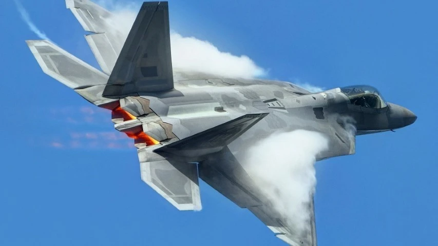 Vì sao Mỹ quyết không xuất khẩu tiêm kích tàng hình F-22 Raptor?