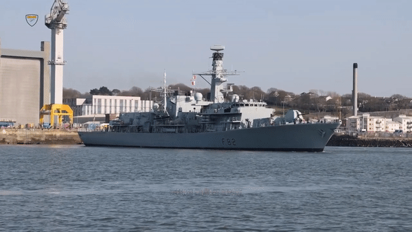 Cơ quan này không nêu tên chiến hạm tham gia hoạt động bảo vệ, song đó có thể là hộ vệ hạm mang tên lửa HMS Somerset đang diễn tập cùng lực lượng Na Uy gần Stavanger.