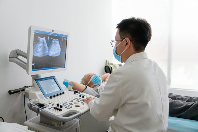 Long Châu đồng hành trong việc phòng ngừa bệnh mạn tính, từng bước nâng cao chất lượng cuộc sống cho người Việt. 3.jpg