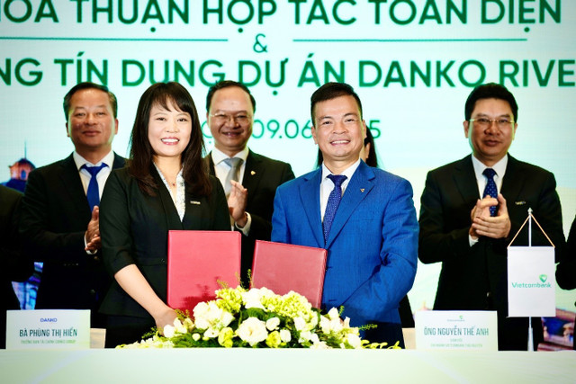 Danko Group và Vietcombank kí kết thoả thuận hợp tác toàn diện. 3.jpg