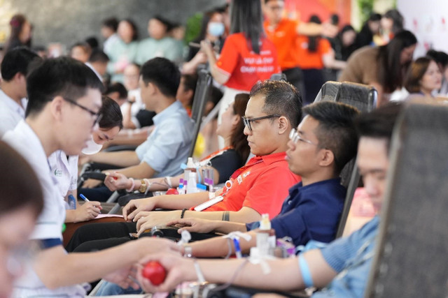 Hàng trăm người đăng ký tham gia - con số biết nói về sức mạnh lan tỏa của lòng nhân ái. 01.jpg