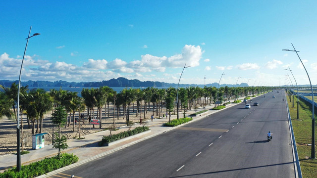 Dự án Sun Elite City ôm trọn bờ biển Bãi Cháy. (Ảnh: Ánh Dương) s5.jpg