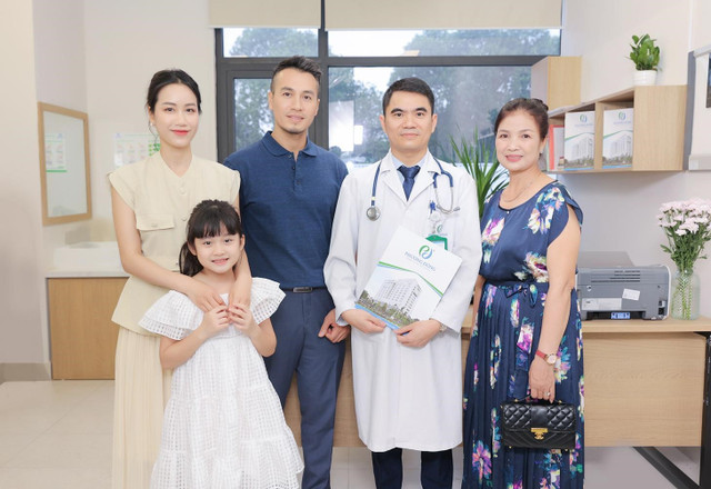 Phương Đông quy tụ đội ngũ chuyên gia đầu ngành – vững chuyên môn, giàu kinh nghiệm, tận tâm vì người bệnh b3.jpg