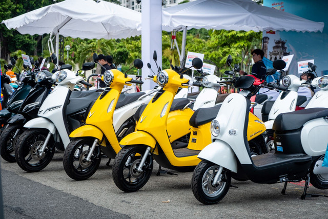 Đa dạng lựa chọn với mức giá chỉ từ 12 triệu đồng khiến xe máy VinFast ngày càng được nhiều khách hàng ưu tiên lựa chọn. a6.jpg
