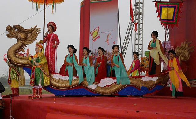 Hội hát chèo tàu Tổng Gối được tổ chức 5 năm một lần để tưởng nhớ vị tướng tài Văn Dĩ Thành (Ảnh: Sưu tầm) a2-1.jpg