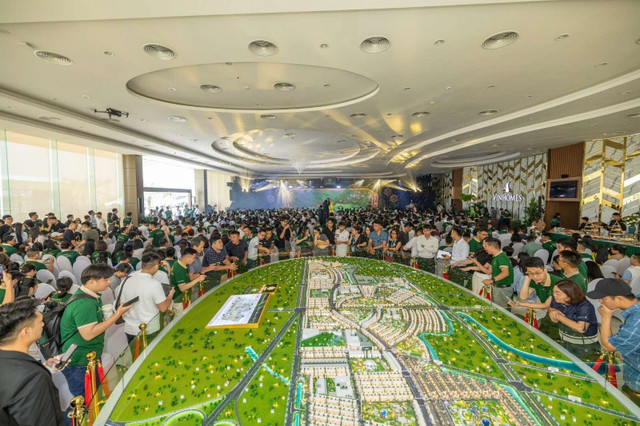 Sự kiện giới thiệu dự án Vinhomes Golden City và ra mắt phân khu Mặt Trời thu hút hàng nghìn nhà đầu tư a4-1.jpg