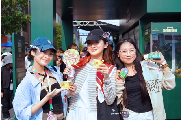 Vinamilk Green Farm thu hút người tiêu dùng thế hệ mới nhờ sự đổi mới – sáng tạo ở cả thương hiệu, sản phẩm và cách tiếp cận người dùng (Ảnh: An Minh). s5.png