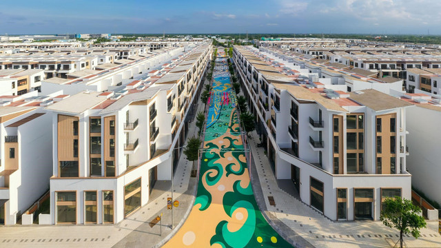 Tuyến phố đi bộ Millennia Journey đang được hoàn thiện. Đây là một trong hai hạng mục điểm nhấn sẽ được khai trương tại đại nhạc hội ngày 9/8 tới đây. 4.jpg