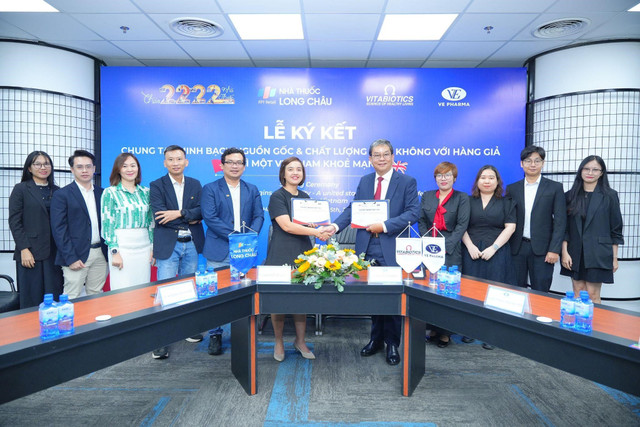 Long Châu hợp tác cùng đại diện Vitabiotics - Anh Quốc. 22.jpg