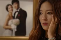 Quý bà ngã ngửa khi phát hiện chuyện "ma ăn cỗ" ngay trong nhà