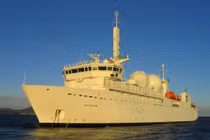 Tàu Pháp bị nghi tấn công chế áp điện tử S-400 Nga tại Crimea