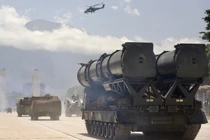 Venezuela triển khai loạt tổ hợp phòng không, sẵn sàng hạ máy bay Mỹ?