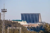 Lo sợ chiến tranh, Nga tăng cường “tai mắt” ở Kaliningrad bằng trạm radar “hàng khủng“