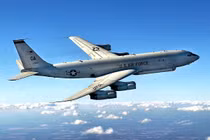 Trinh sát cơ của Mỹ trên Biển Đông tạo rủi ro cho máy bay dân sự