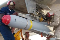 Xe tăng Syria không có đường thoát trước tên lửa AGM-65 Thổ Nhĩ Kỳ