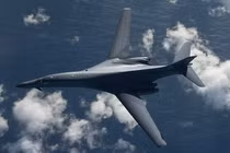 Nhiệm vụ đặc biệt của máy bay ném bom B-1B Lancer khi đến Biển Đông