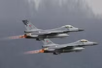 Phi đội F-16V Đài Loan bất ngờ tập trận chống lại cuộc tấn công từ Trung Quốc 