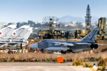 Căn cứ Khmeimim của Nga tiếp nhận máy bay Iran… Israel có dám tấn công? 