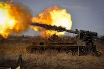 Nga phô diễn sức mạnh pháo tự hành 2S5 Giatsint-S bách phát bách trúng 