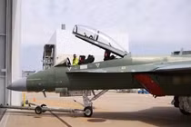 F/A-18 Block III Super Hornet lộ diện: Tiêm kích sẽ đánh bại Su-57 Nga?