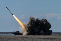 Hăm hở với loạt chương trình tên lửa hoành tráng, Ukraine bỗng gặp vật cản: Thiếu tiền! 