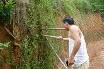 Chuyện ly kỳ về “hầm chứa vàng” và nỗi khổ của người đàn ông ở Hà Nam