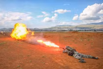 Vũ khí bị cấm ở nhiều nước nhưng Quân đội Trung Quốc vẫn sử dụng 