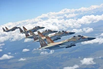 Máy bay Israel phóng tên lửa "cày" nát cứ không quân quan trọng của Syria