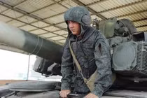 Tận mục quân phục 6B15 Kovboi giúp lính tăng Nga chống lửa, mảnh đạn