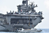 Sức mạnh tiêm kích hạm đông đảo nhất trên tàu sân bay USS Theodore Roosevelt