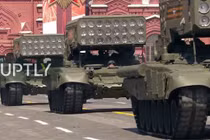 Duyệt binh Nga: Dàn tên lửa đạn đạo, pháo áp nhiệt phô diễn sức mạnh