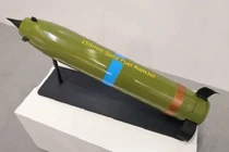 Đạn tăng tầm XM1155 sẽ giúp pháo 155mm của Mỹ thêm phần đáng sợ 