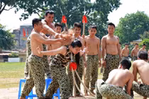 Xem nữ chiến đấu viên Đặc công Việt Nam huấn luyện gian khổ