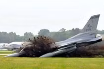 Vận đen chưa dứt, không quân Mỹ mất thêm tiêm kích F-16CM vì tai nạn