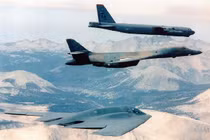 Bộ ba B-1B, B-2 và B-52 của Mỹ sẽ được triển khai khắp toàn cầu