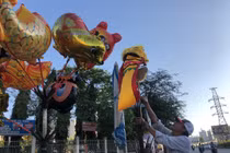 Cà phê, quán ăn "nhảy giá" đuổi không hết khách