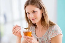 Uống 1 cốc mật ong vào buổi sáng vừa lọc sạch chất độc, giảm cân tốt
