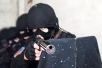 "Siêu súng lục" bắn 600 viên/phút trong tay điệp viên KGB Liên Xô nguy hiểm thế nào?