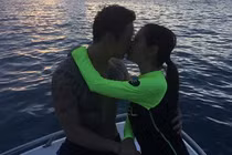 Phút trước hôn vợ, phút sau đẩy vợ xuống vực vì tiền bảo hiểm