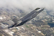 Tiêm kích F-35 thiếu linh kiện, Tổng thống Trump đổ lỗi cho ông Obama 