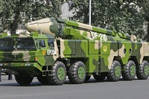 Tên lửa DF-21D và DF-26 Trung Quốc không thể đánh chìm mẫu hạm Mỹ 